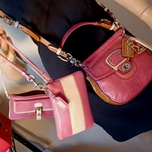 VINTAGE 2000's TWO COACH LEATHER WRISTLETS & 2007 COACH BAG - Picture 7 of 17